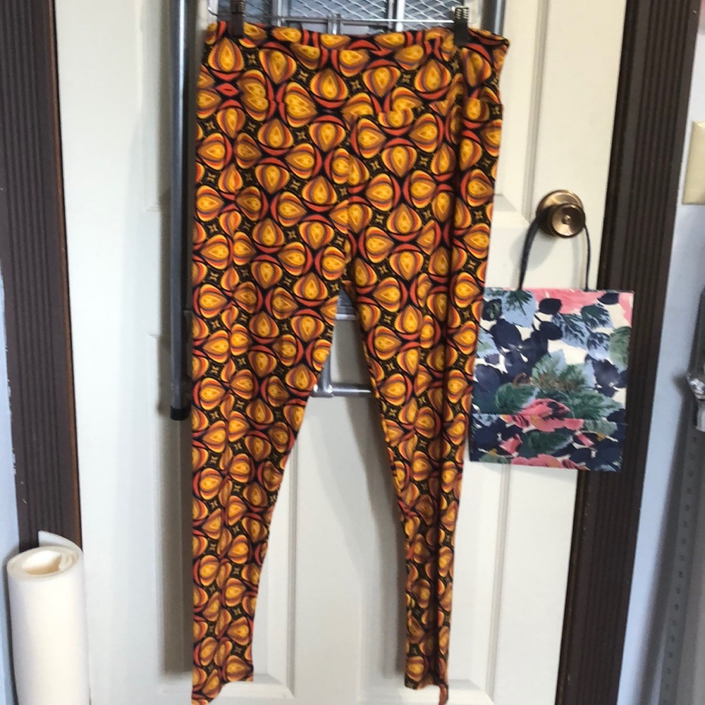 LulaRoe Leggings TC
